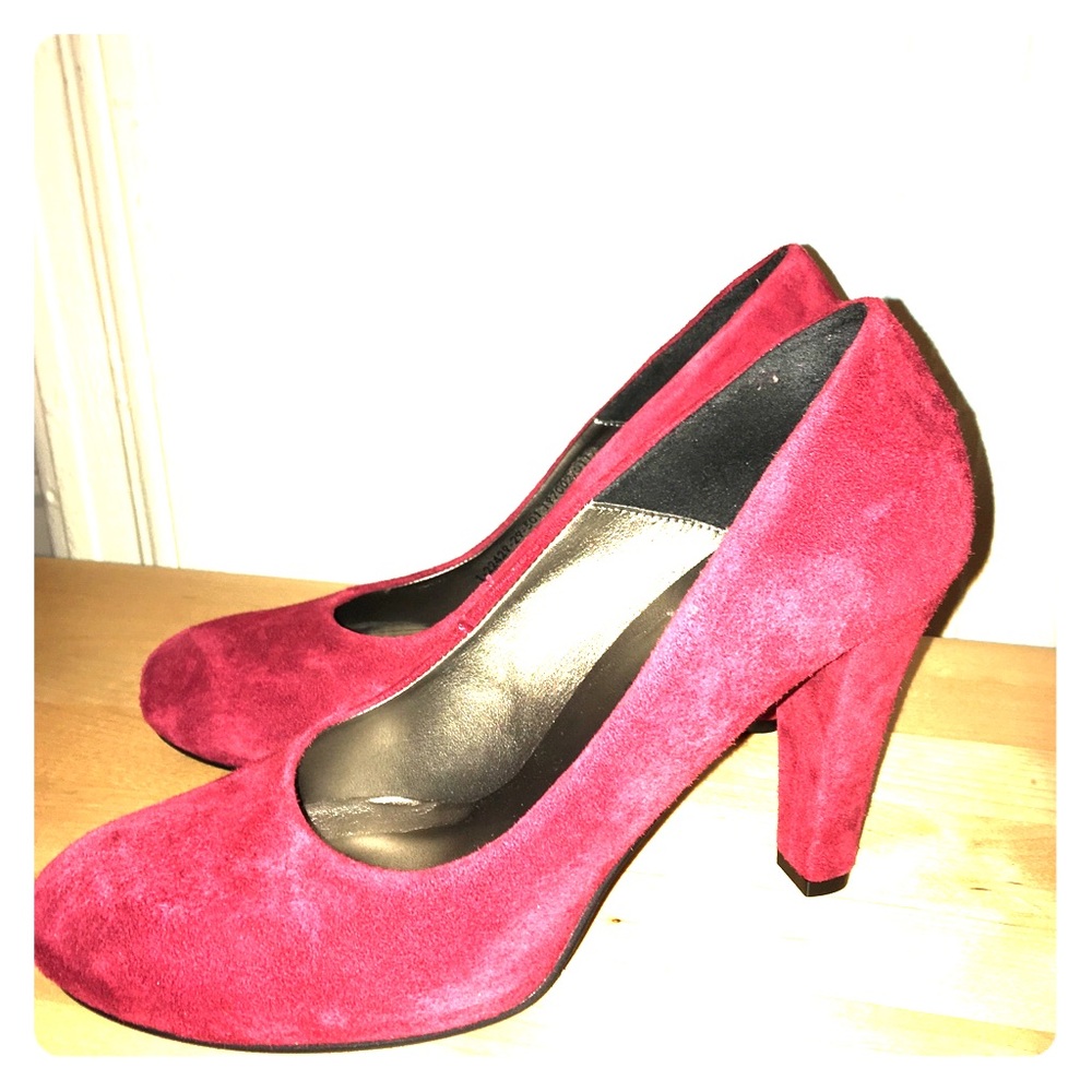 Tamaris burgundy leather suede heels